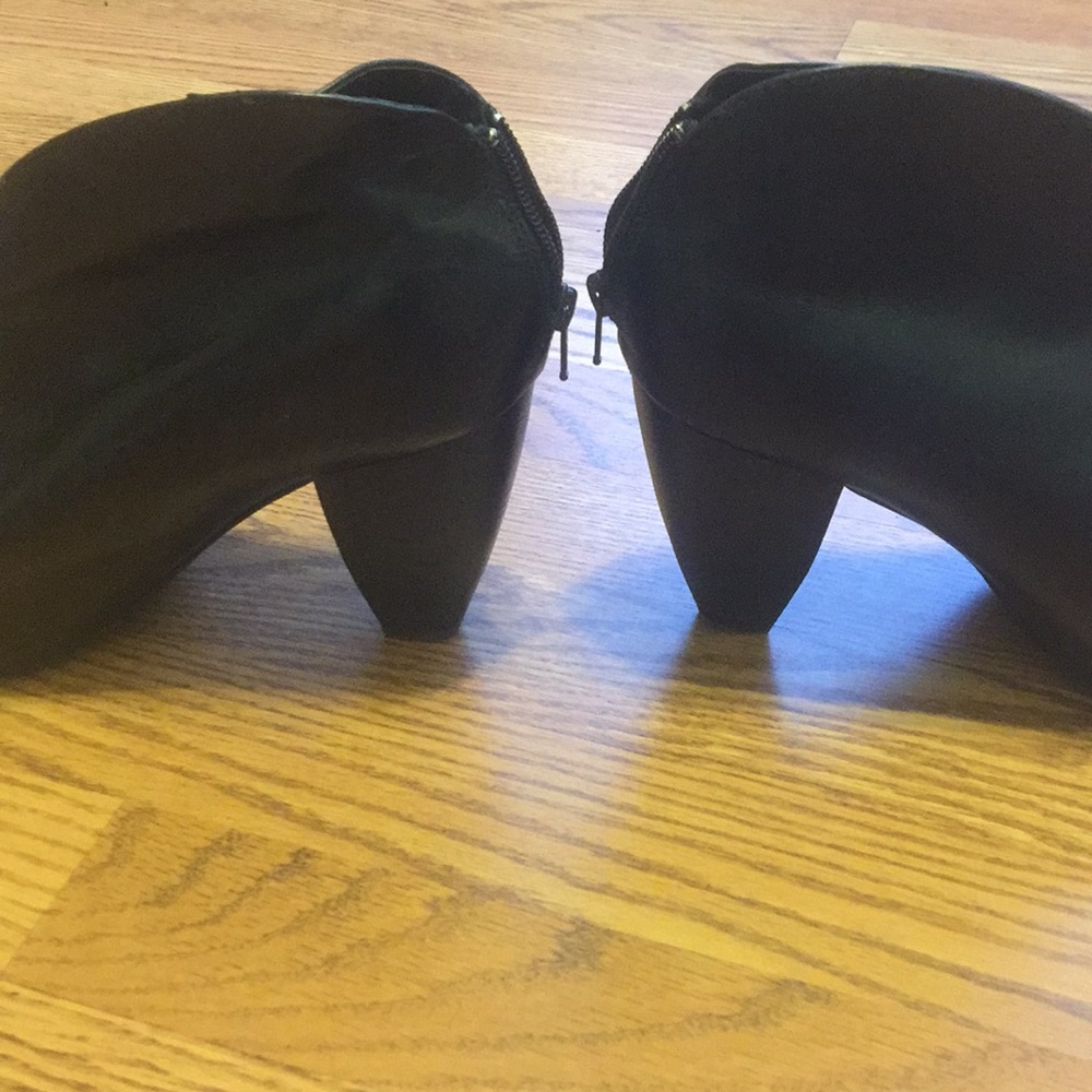 Born Crown boots